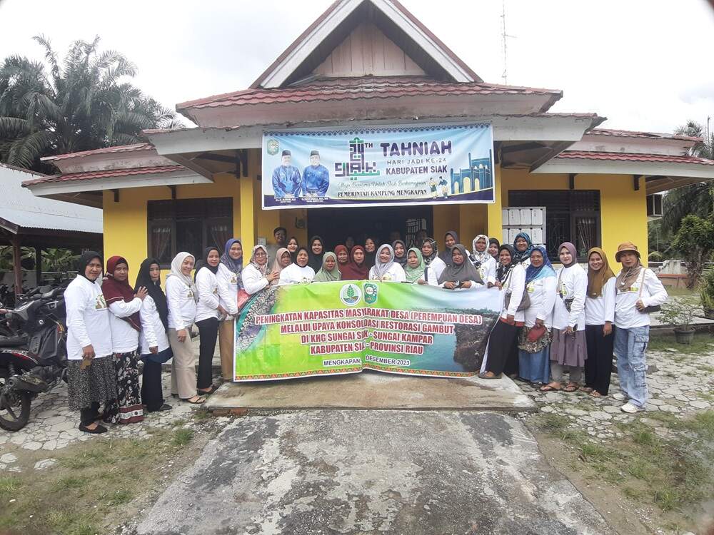 Peningkatan Kapasitas Masyarakat Desa (Perempuan Desa) bersama YTABB dan BRGM di Desa Mengkapan